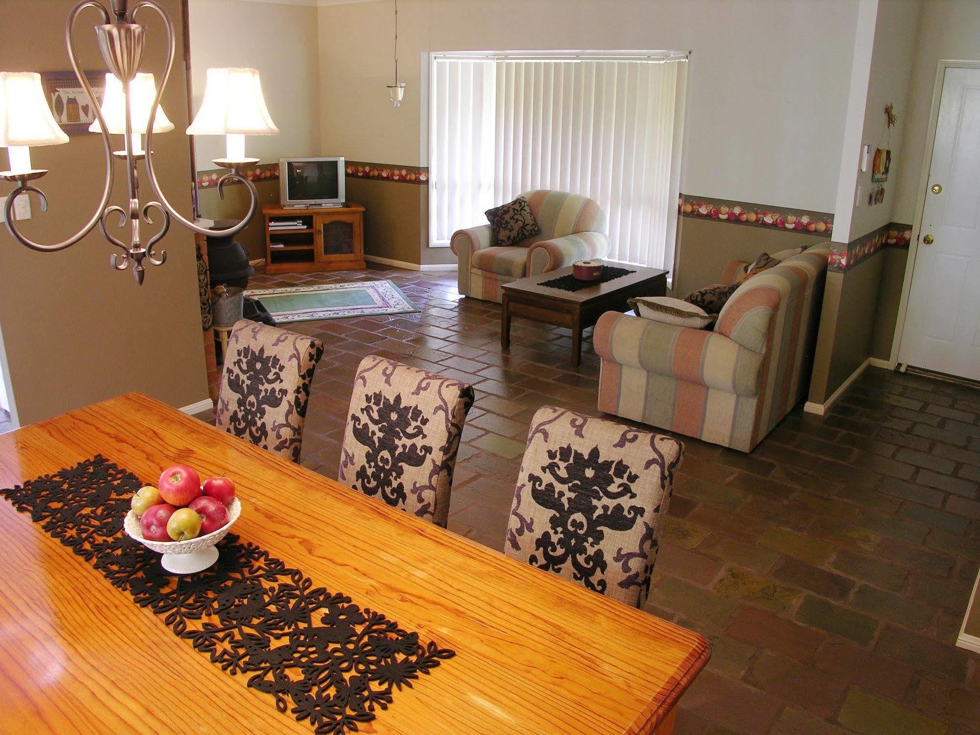 Apple Tree Cottage Montville Exterior photo