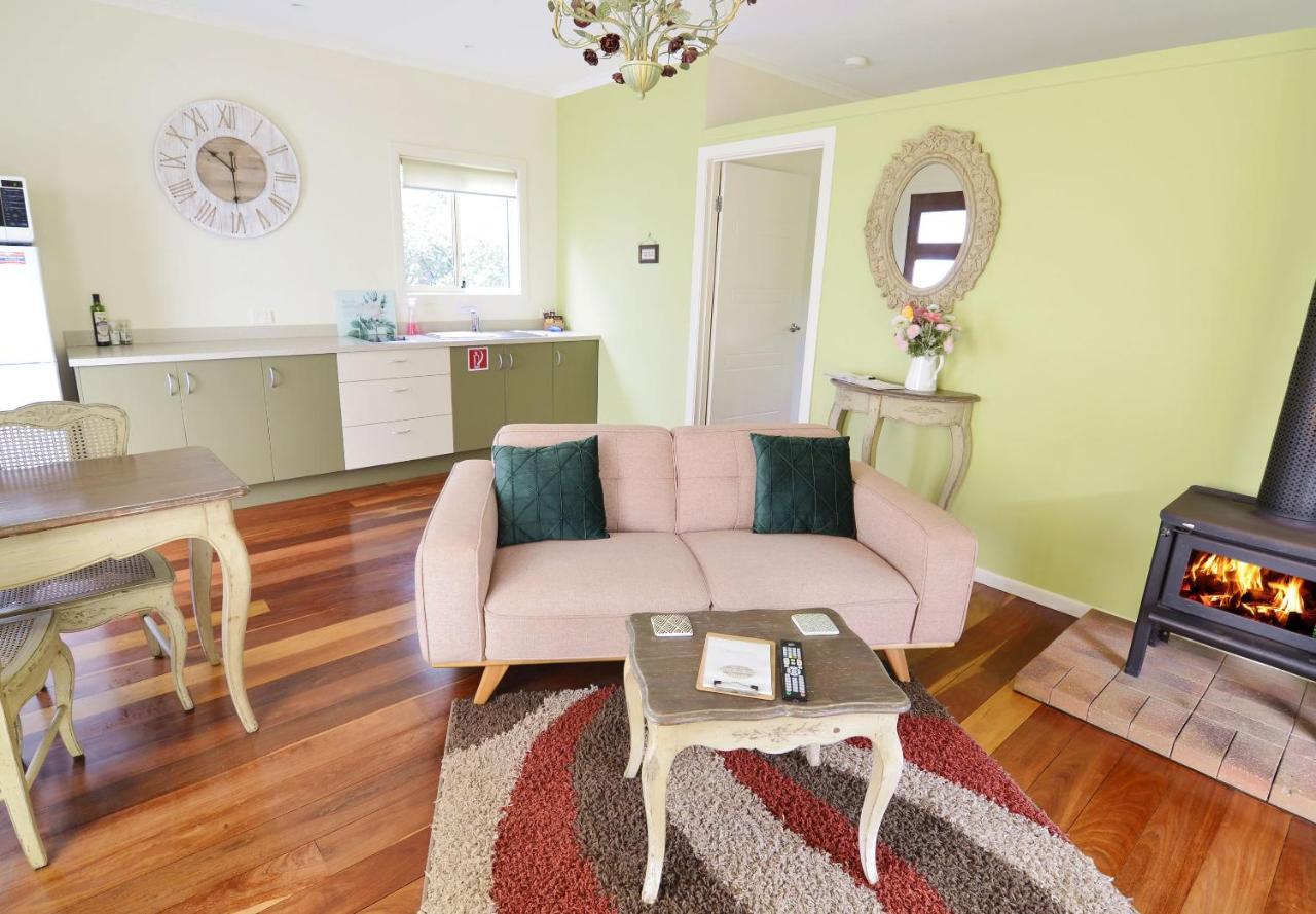 Apple Tree Cottage Montville Exterior photo